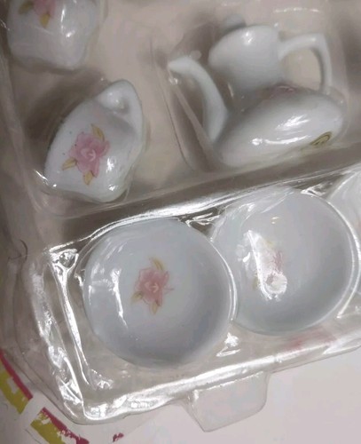 Miniature Porcelain Tea Set Floral Pattern Dollhouse Child Play Vintage - Picture 2 of 3
