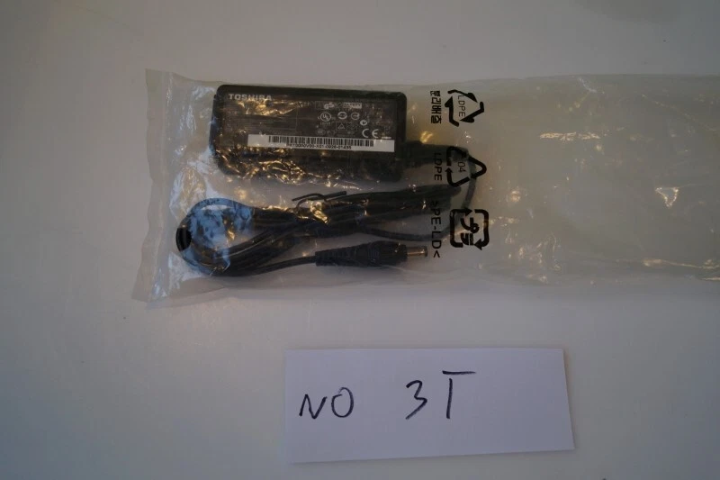 GENUINE TOSHIBA 19V 1.58A 30W AC Adapter for NB200 NB250 NB300, PA3743E-1AC3 - Image 2 of 4