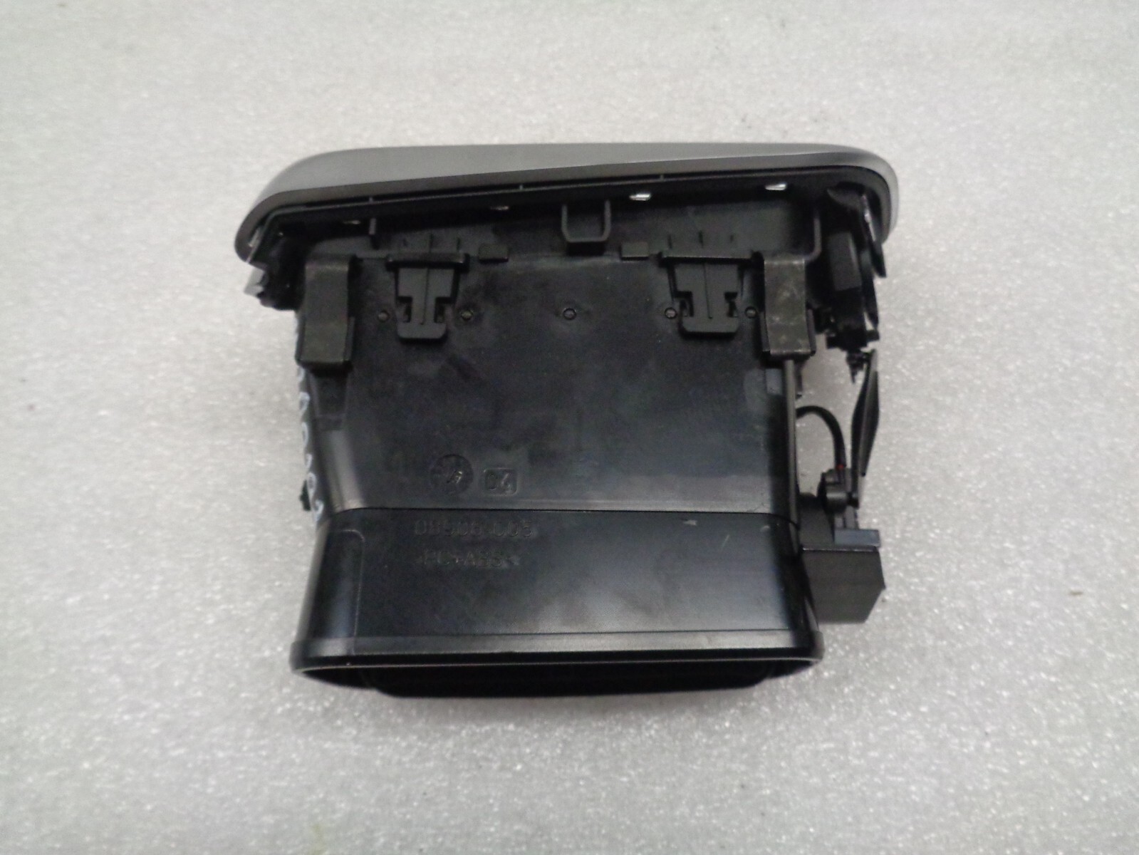 14-17 Maserati Ghibli Front Right Passenger Dashboard AC Air Vent OEM AK2308293