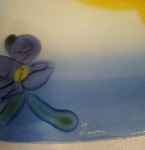 L'oiseau de bois inc Studio Glass Yellow bird flowers footed dish plate signed - Picture 2 of 6
