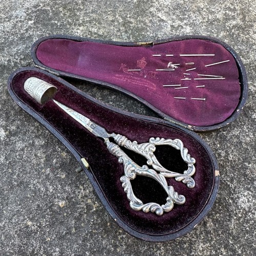 Viktorianisches Sterlingsilber Nähset mit Fingerhut & Schere Nadel - London - Bild 1 von 6