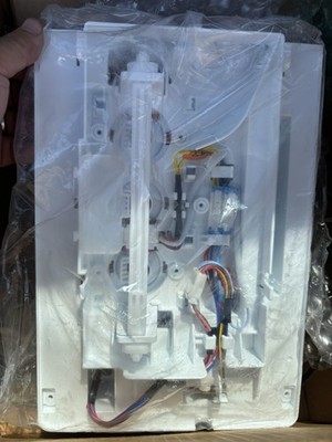 BRAND NEW OEM GENUINE LG CRAFT ICE MAKER AEQ73449906