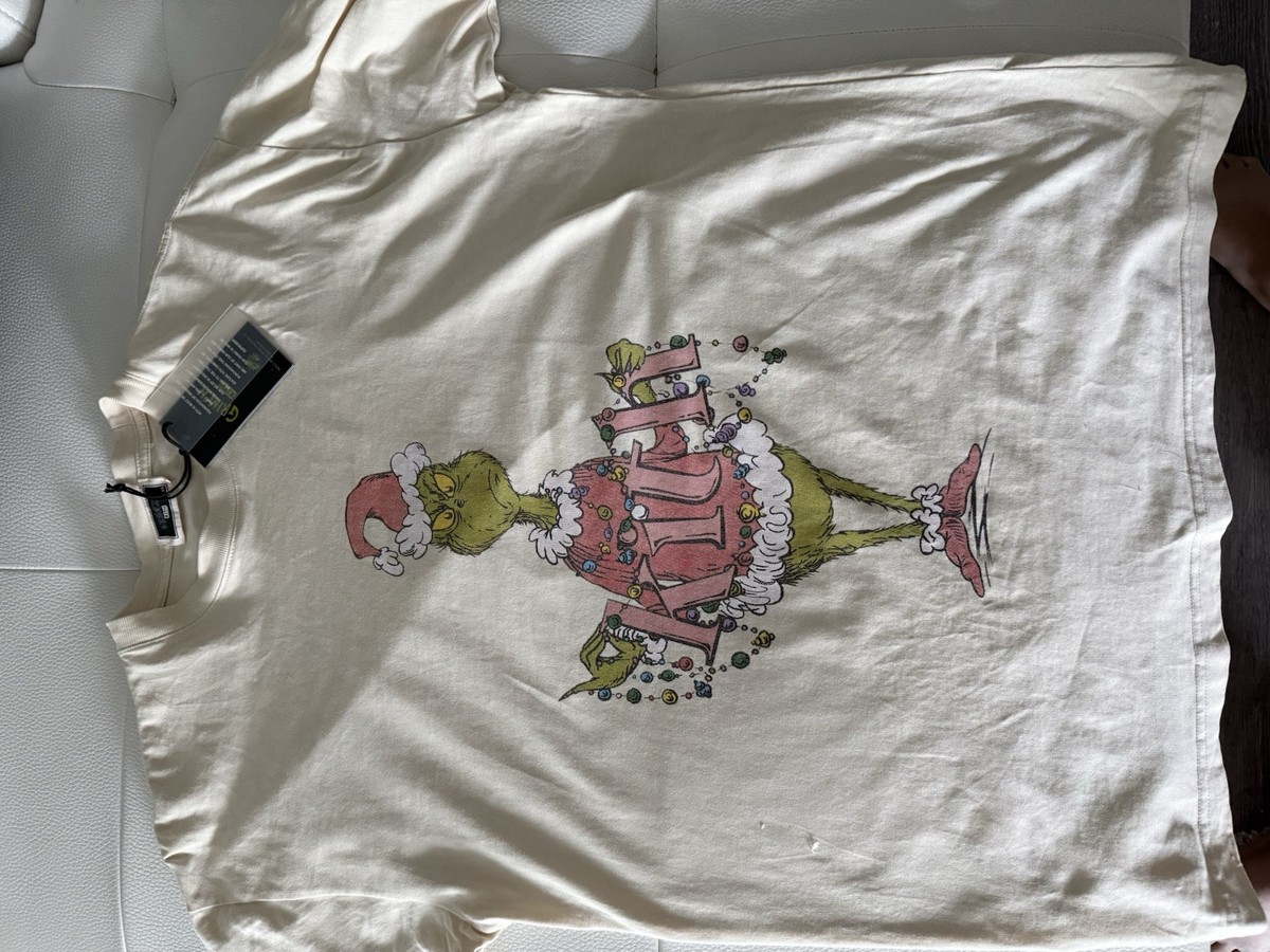 Grinch X Kith View 3