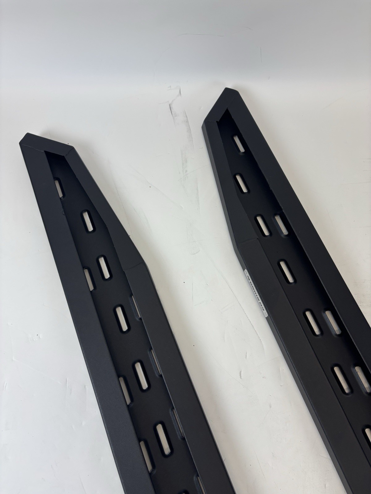 Returned Go Rhino RB30 Running Boards | 69600080PC