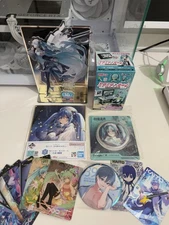 Hatsune Miku Gift Bag Set With  Acrylic Stand, Badge, blind box  And art Piece