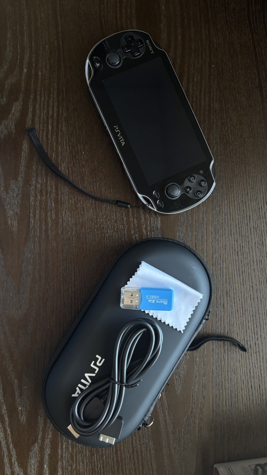 Sony PlayStation Vita, Case & Charger