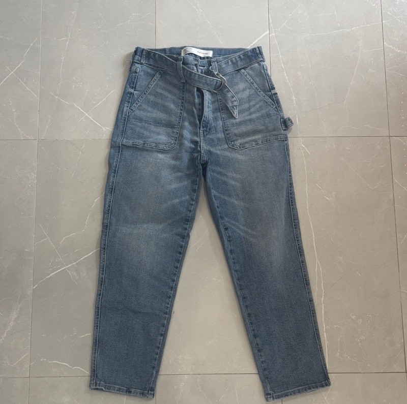 Signature by Levi Strauss & Co. Women’s Slim High Rise Cropped Jeans Blue