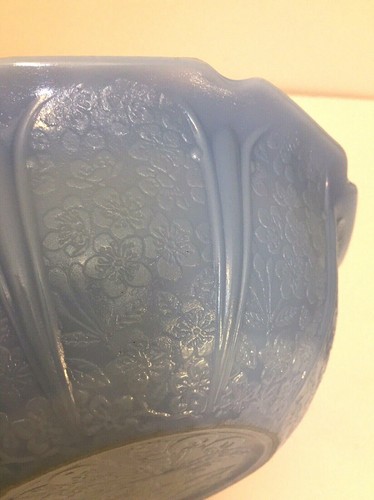Jeannette Glas Kirschblüte Delphit blau Zweigriff runde Schale hat einen Chip - Bild 9 von 12