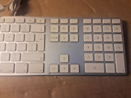 Genuine Apple A1243 Wired Extended Keyboard - Picture 5 of 15