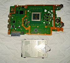 Placa madre delgada Sony PlayStation 4 PS4 SAF-003 1 TB CUH-2215B en funcionamiento
