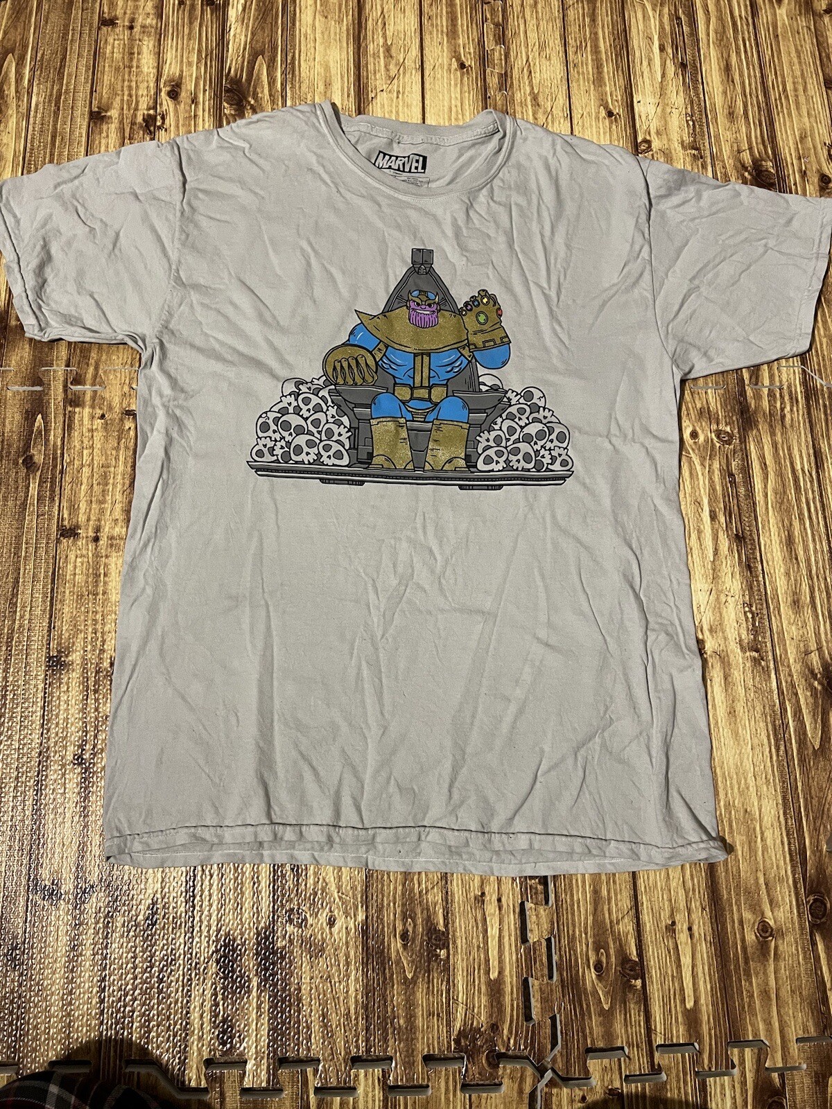Marvel Thanos Avengers Infinity War Loot Crate Exclusive T-Shirt Size L image 2