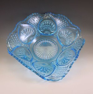 EARLY-PRESSED-GLASS-EAPG-1910-McKEE-BROS-BLUE-PLYTEC-SQUARE-BOWL-RADIANT-PETAL