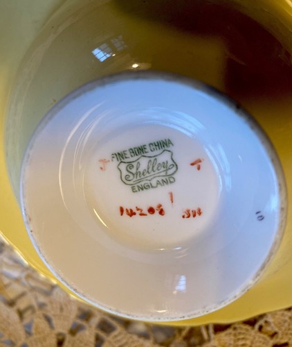 Shelley Bone China Cup & Saucer Fruit Pattern #14208 Primrose Yellow England - Picture 8 of 11