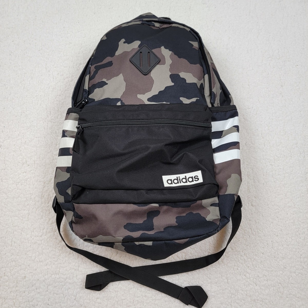adidas classic 3 stripes pocket backpack 3S PC Blk/Wht – Armagh Sports and shoes are ready at hand. adidas Classic Pocket 3 Stripes