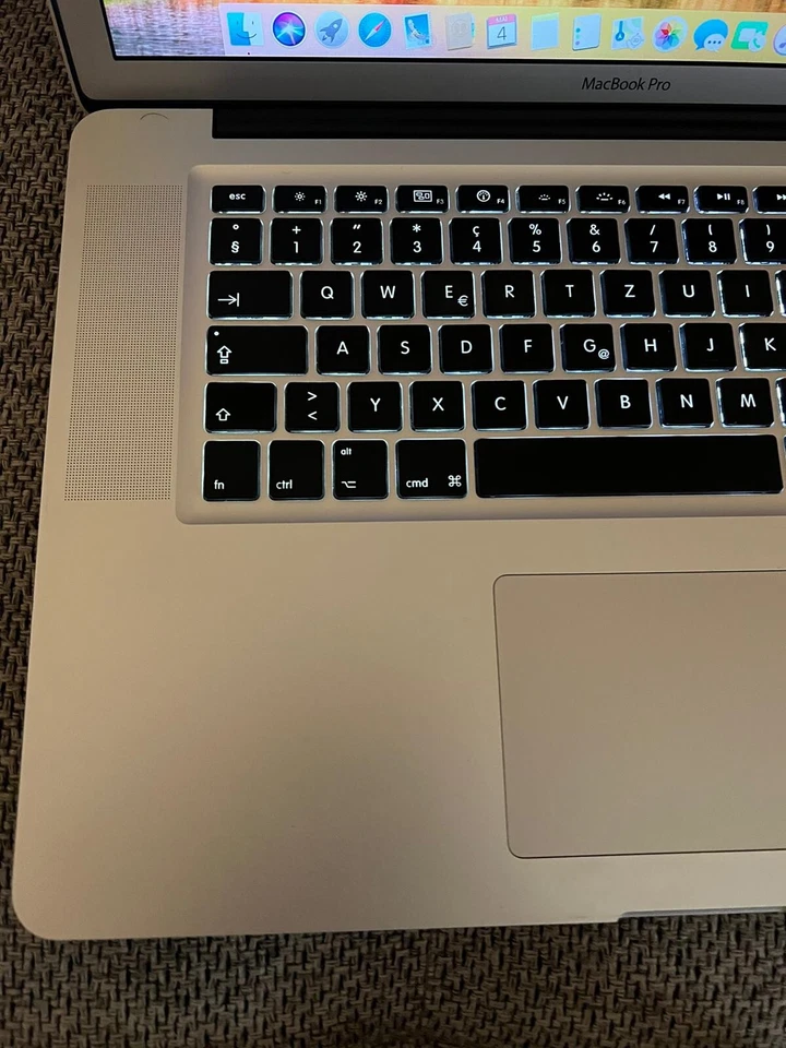 Apple MacBook Pro 15" A1286 Mid 2010 i7-3210M 2,66GHz 4GB RAM 500GB NVIDIAGT330M - Bild 3 von 4