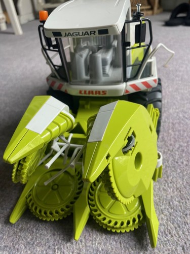 BRUDER 19” CLAAS Jaguar 900 Field Chopper COMBINE HARVESTER Toy Model 1:16 Plast - Picture 11 of 14