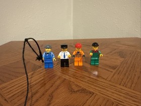 LEGO City: Harbour (4645) w/Instructions     Read Description