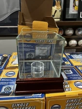 Steiner Sports  Baseball Glass Case Wood Base UV Damage Protection