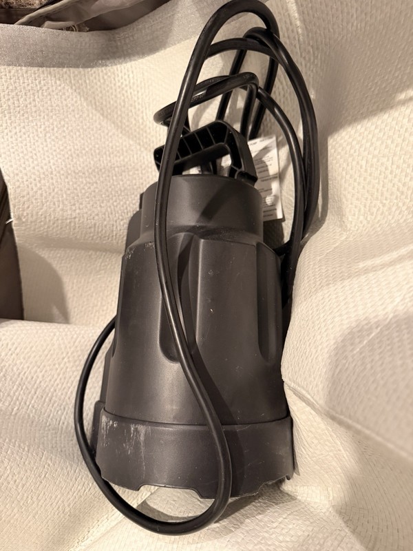 Utilitech Submersible Utility Pump 1/3 HP 115V 60Hz Item #0955647