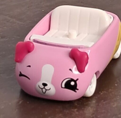 Shopkins Die Cast Cutie Cars Pink Strawberry Scoupe Dog