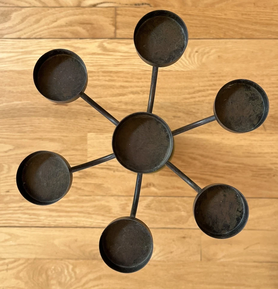 Botella de vino Malbec candelabro de hierro forjado negro claro de té de 7 niveles con piedras Foto 4 de 4