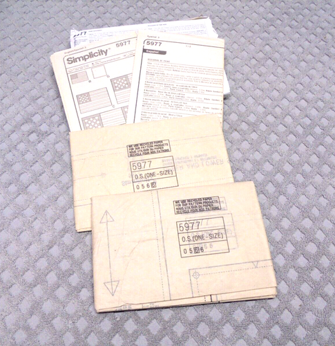 Simplicity #5977 Picnic Quilt Place Mat Tote Bag Napkin Sewing Pattern UNCUT - Picture 4 of 4