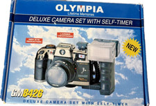  New in original packaging Olympia Deluxe Camera Set w/ Carry Bag Model: GM8426