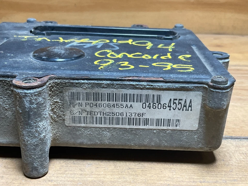 1997 Dodge Intrepid módulo de controle de transmissão TCM OEM 04606455AA - Imagem 4 de 4