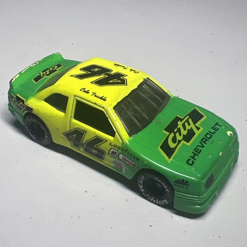 Vintage 1990 Matchbox Nascar Racing Green Chevy Lumina Stock Car 1:55 Scale - Picture 3 of 7