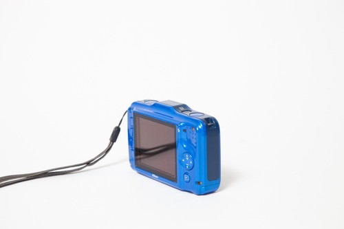 Nikon Coolpix S31 10.1MP Compact Digital Underwater Camera Zoom 3x - Picture 9 of 16