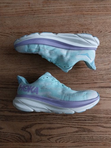 Hoka One One Clifton 9 Damen-Laufschuhe Größe 8,5 D-Weite türkisblau lila