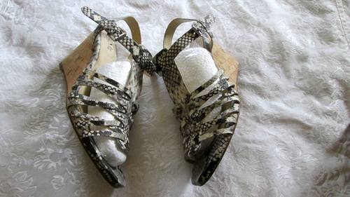 ISAAC MIZRAHI SIMMER2 8,5 W LEDER SCHLANGE T-RIEMEN KNÖCHELRIEMEN KORK KEILABSATZ SANDALEN - Bild 8 von 11