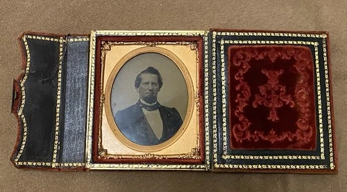 Civil War Era 6th Plate Ambrotype Photo Man Blue Eyes Closed Case