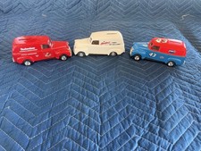 ERTL Budweiser 1950 Chev Panel Truck Bank Clydesdale Official Horseshoer Lot