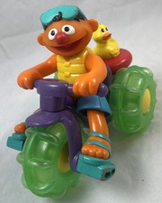Fisher-Price Sesame Street Ernie Splashin' Fun Trike Bath Toy Vintage 2001