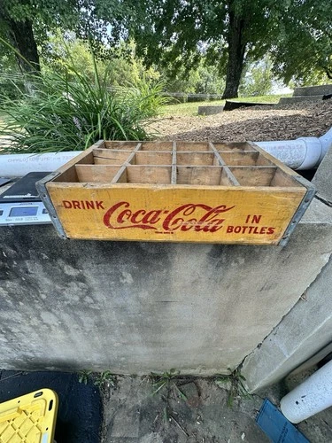 Vintage Coca-Cola Coke Yellow Wooden 12 Bottle Crate 1978 Temple Chattanooga