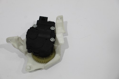 Audi A5 8T B8 OS Right Upper Climate Flap Positioning Motor and Bracket - Picture 8 of 15