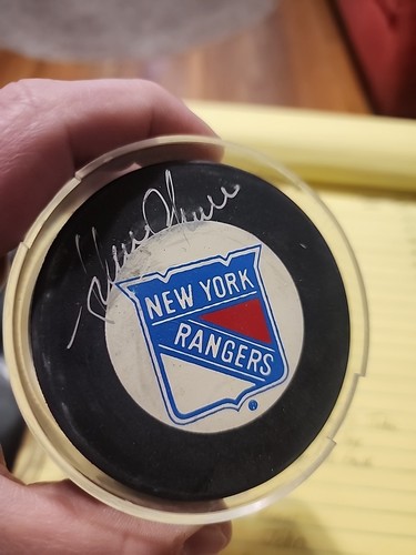 Adam Graves Autographed Puck - Picture 4 of 5