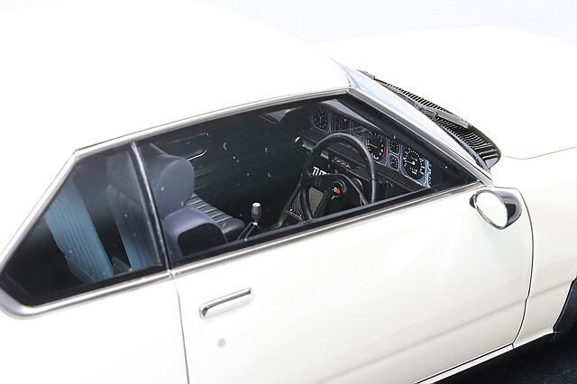 ミニカー ignition model Nissan Skyline 2000 GT-ES Ignition Model 1/18 Nissan Skyline 2000 GT-ES White Limited
