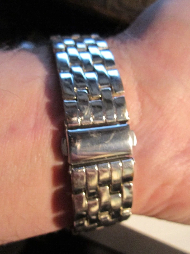 RELOJ NEXUS HOMBRE DISEÑO TANQUE CARA NEGRA SE ADAPTA HASTA MUÑECA 9" - BBA44 Foto 3 de 3