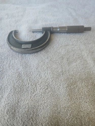 The Lufkin Rule Co No 1942  Micrometer Caliper Machinist Tool 1 To 2 In.