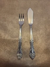 STANLEY ROBERTS DREAM ROSE (STAINLESS) Butter Spreader 6 7/8" And Olive Fork