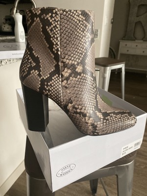 ugg victoria sneaker