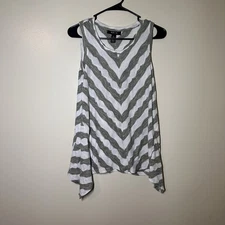 Style & Co Women’s Gray And White Chevron Tank Top Size Small