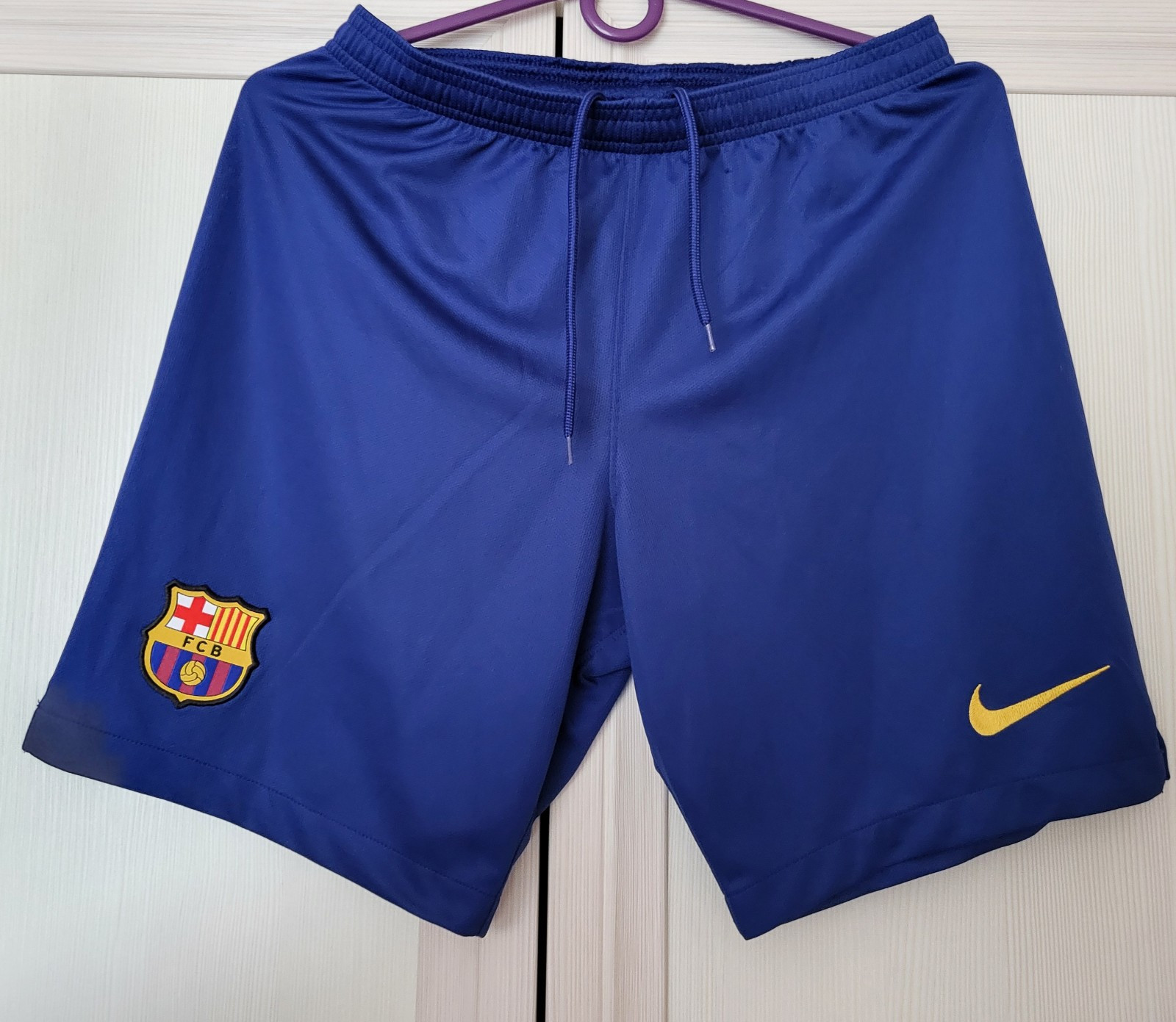 Barcelona 2019 - 2020 Home football Nike shorts size Small
