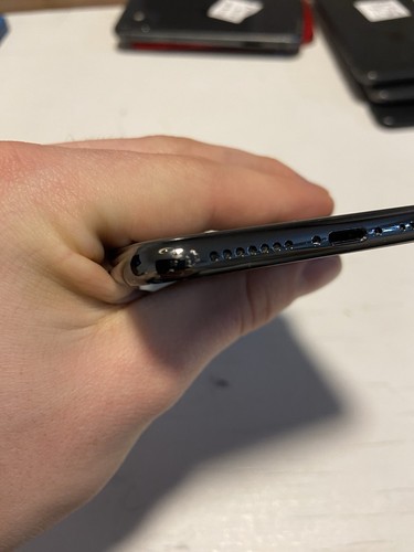 iPhone 11 Pro Max - Back Housing Replacement w/ Small Parts OEM Gray Battery 88% - Photo 8 sur 8