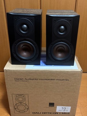 Dali OPTICON1MK2TO bookshelf speakers * Almost Unused
