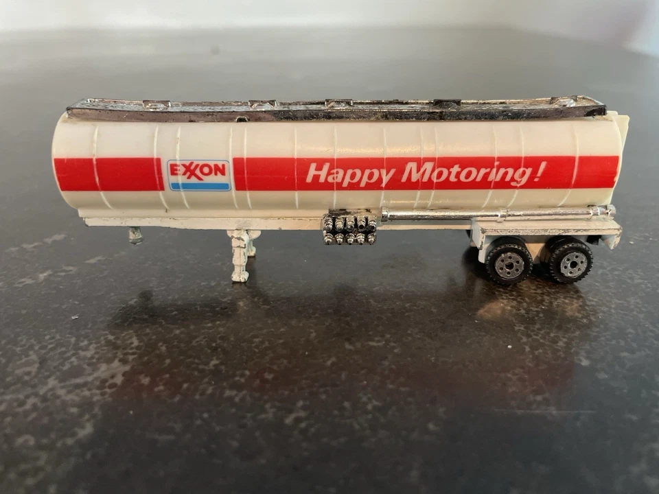 Road Champs Exxon Happy Motoring! Diecast Tanker Trailer Vintage 1982 - Image 2 of 4