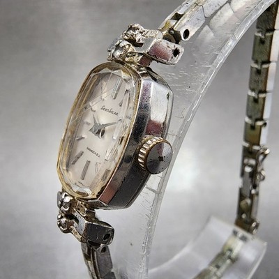 158 稼働　SEIKO 時計　レディース　シルバー　カラーストーン　オーバル Seiko Solar Watch Women 15mm Silver Dial Silver Tone Manual 10