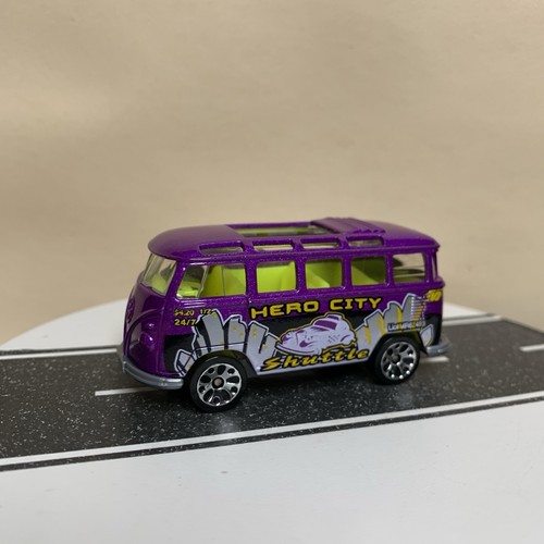 2003 Matchbox Hero City Collection Volkswagen VW Transporter Purple #45 1:58 NM - Picture 13 of 13